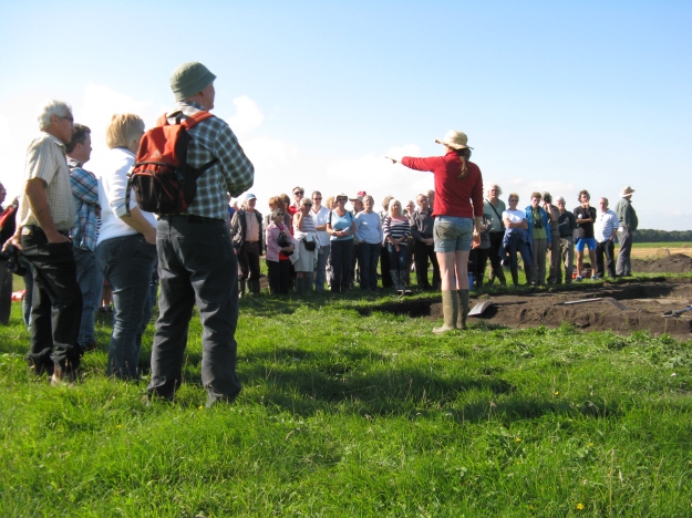 Prof. Nicky Milner with members of the public at Flixton digs in 2013